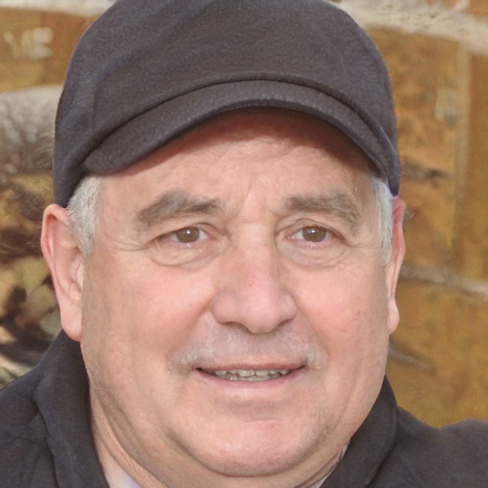 Portrait of Finnian Rákóczi, Investment Mentor